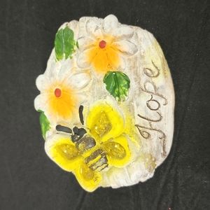 Hope bumble bee garden rock ( HOPE)